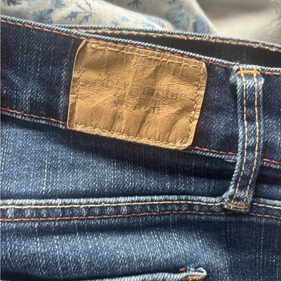 Vintage Y2K Abercrombie & Fitch Low Rise Jean Shorts - Picture 4 of 4